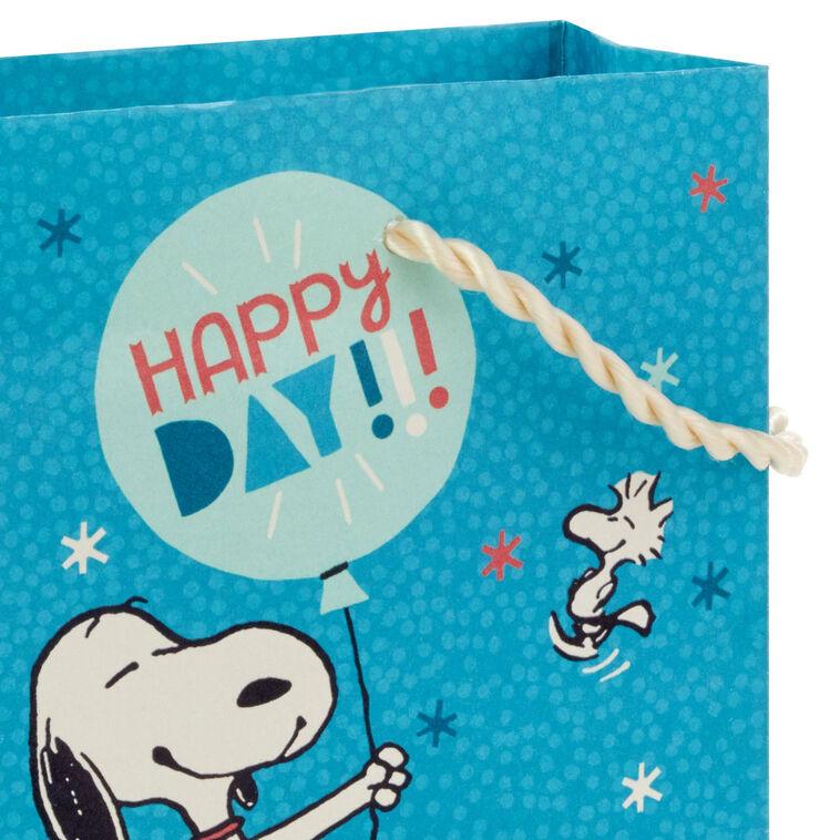 Hallmark 4.6" Peanuts® Snoopy With Balloon Gift Card Holder Mini Bag