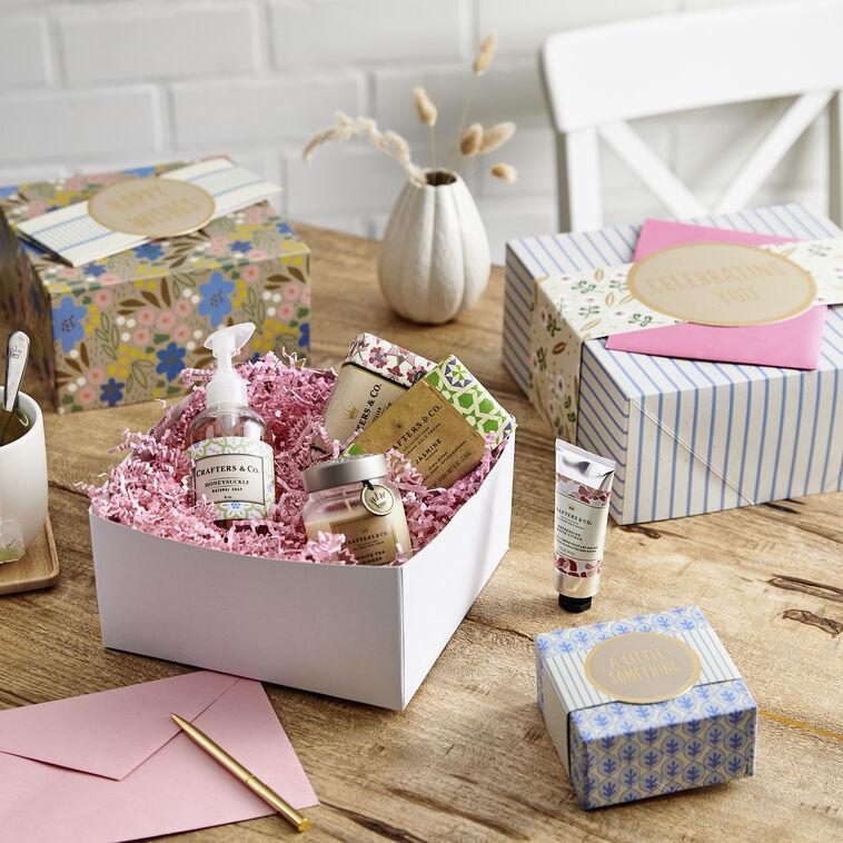 Hallmark 4" 8" And 10" Floral 3-Pack Gift Boxes With Bands