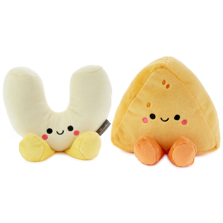 Hallmark Better Together Mac And Cheese Magnetic Plush 4.73"