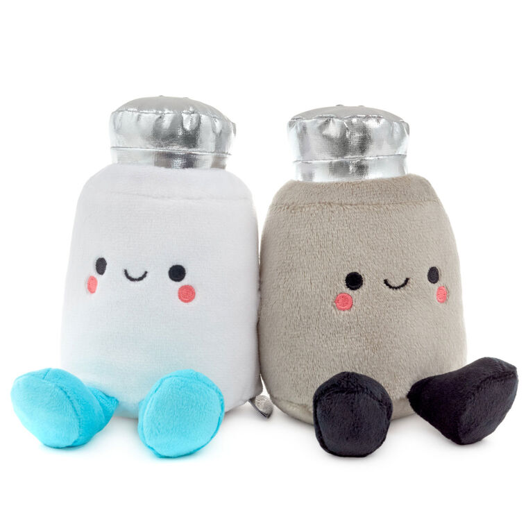 hallmark Better Together Salt and Pepper Magnetic Plush Pair 5"