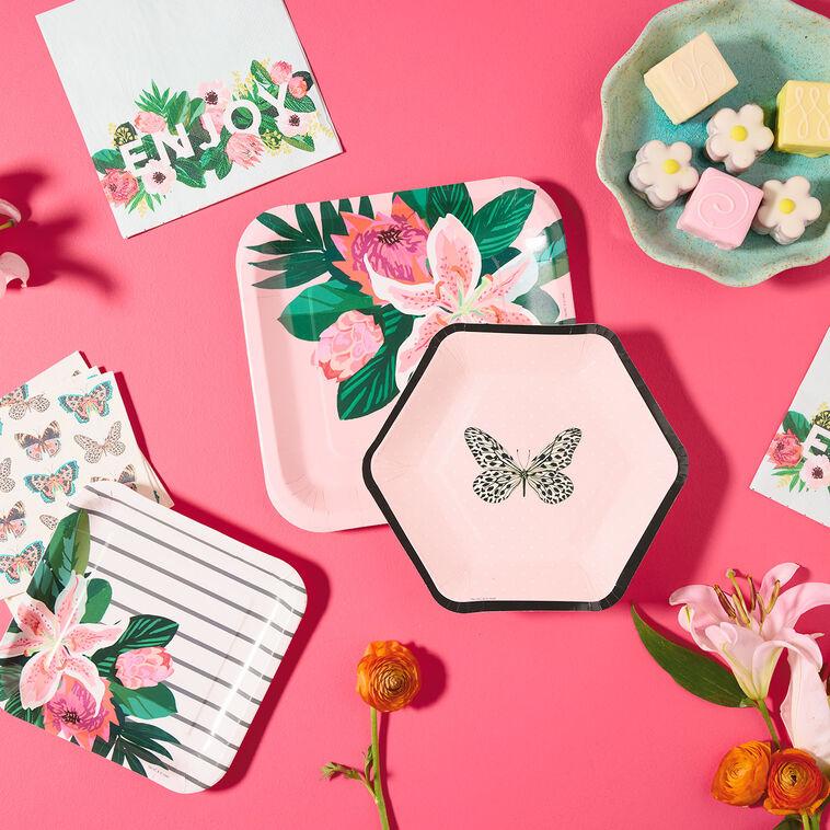 Hallmark Butterflies And Blooms Party Essentials Set