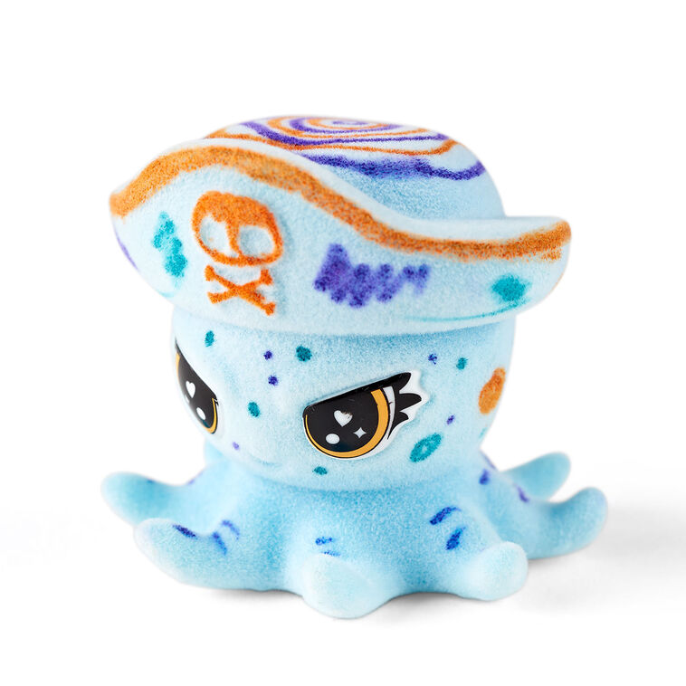 Hallmark Crayola Scribble Scrubbie Glow Treasure Chest With 2 Ocean Pets
