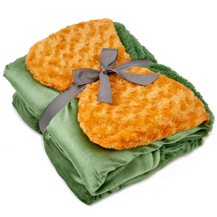 Hallmark Disney Hocus Pocus Winifred Sanderson Hooded Blanket 74x52