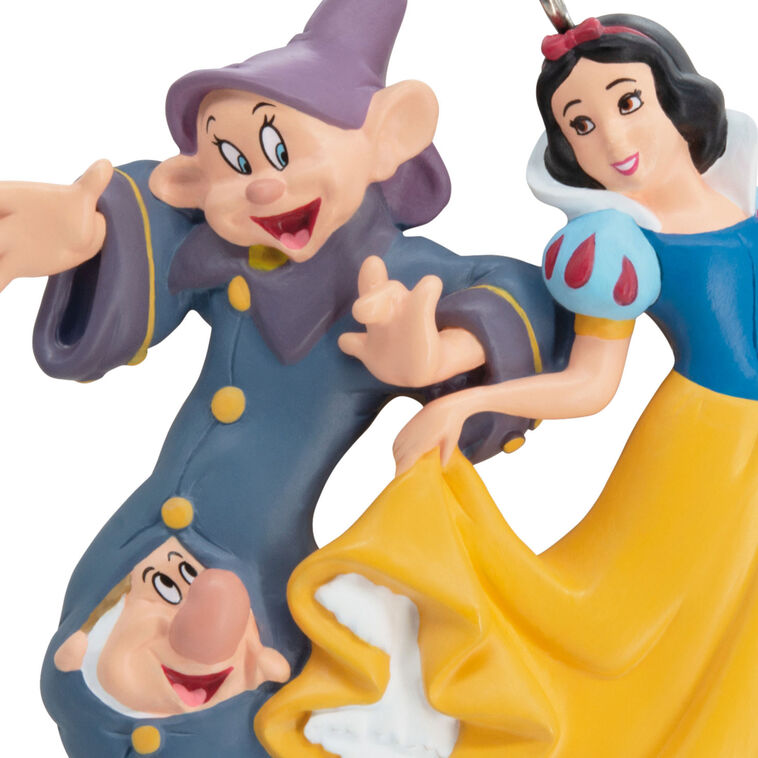 Hallmark Disney Princess Snow White And Friends Hallmark Ornament