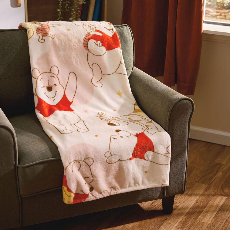 Hallmark Disney Winnie The Pooh Throw Blanket 50x60