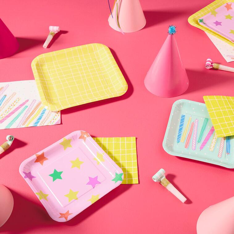 Hallmark Cake And Candles Day Party Essentials Set