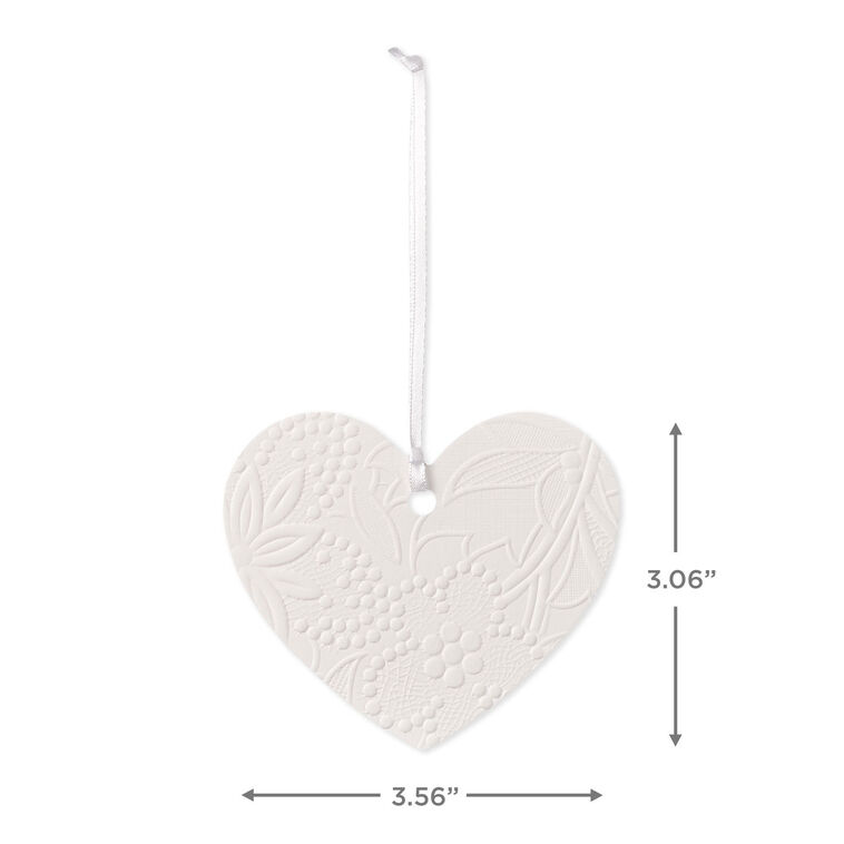 Hallmark Embossed Lace Heart Large Gift Trim