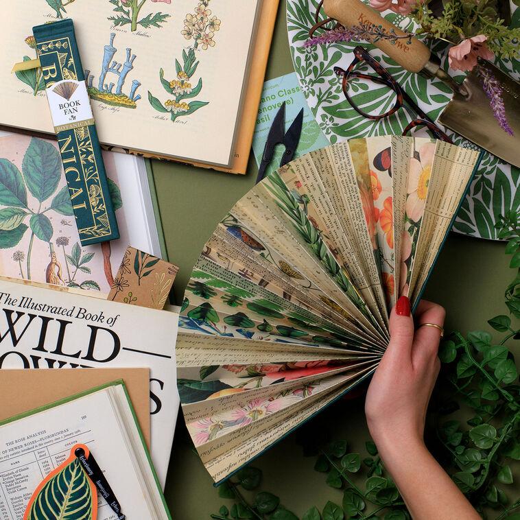 Hallmark IF USA Botanical Book Fan
