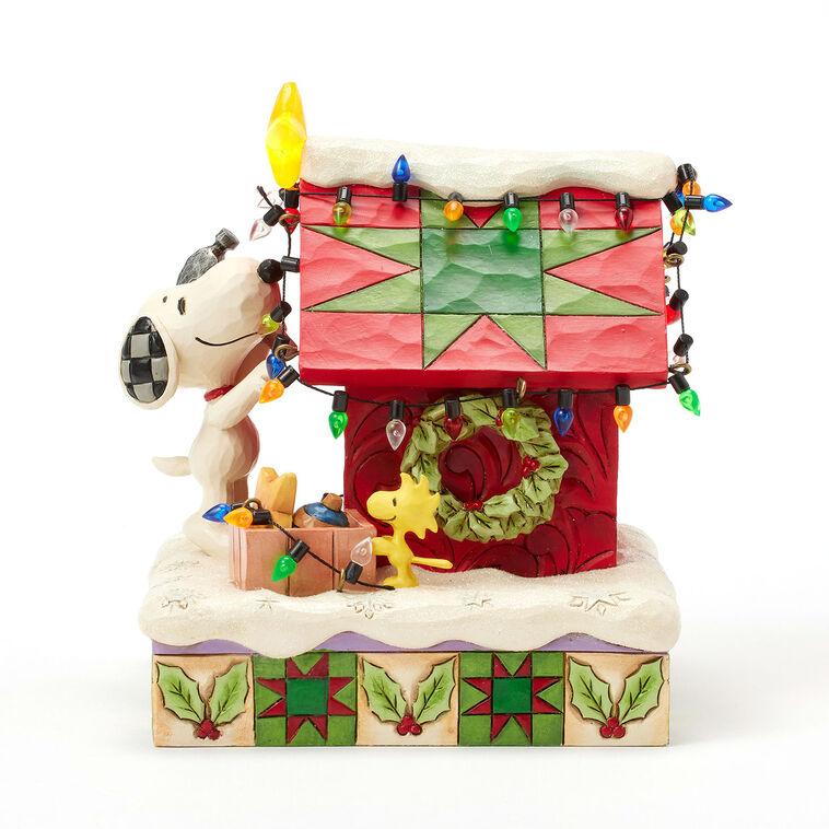 Hallmark Jim Shore Peanuts Snoopy Decorating Doghouse Light-Up Figurine 6.3"