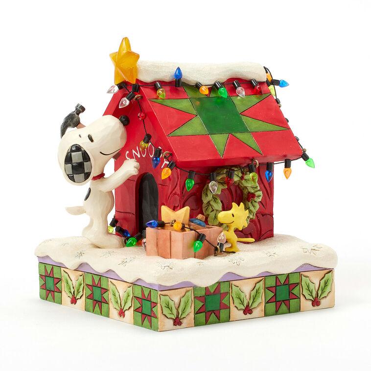 hallmark Jim Shore Peanuts Snoopy Decorating Doghouse Light-Up Figurine 6.3"