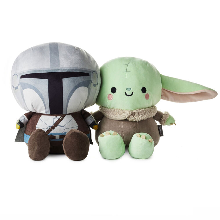 hallmark Large Better Together Star Wars: The Mandalorian™ and Grogu™ Magnetic Plush Pair 10.5"