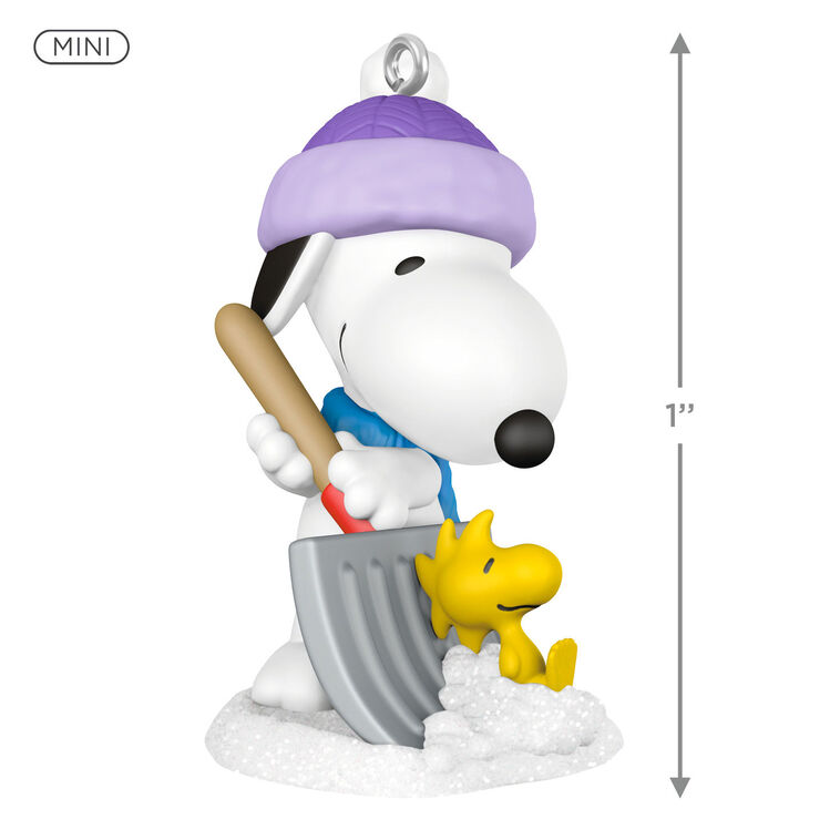 Hallmark Mini Peanuts® Winter Fun With Snoopy Ornament 1"