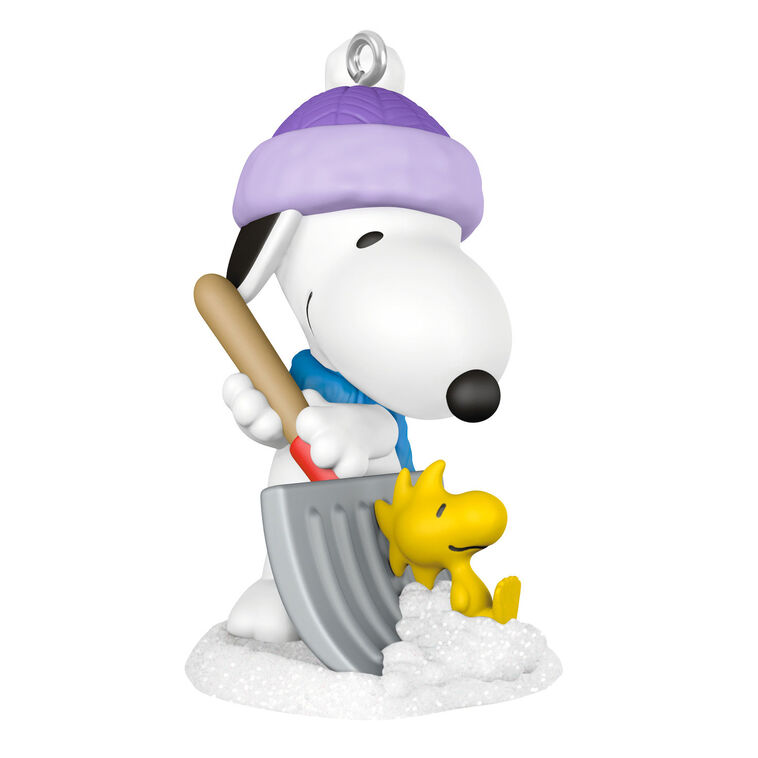 hallmark Mini Peanuts® Winter Fun With Snoopy Ornament 1"