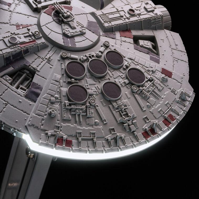 Hallmark Paladone Star Wars Millennium Falcon Desk Light