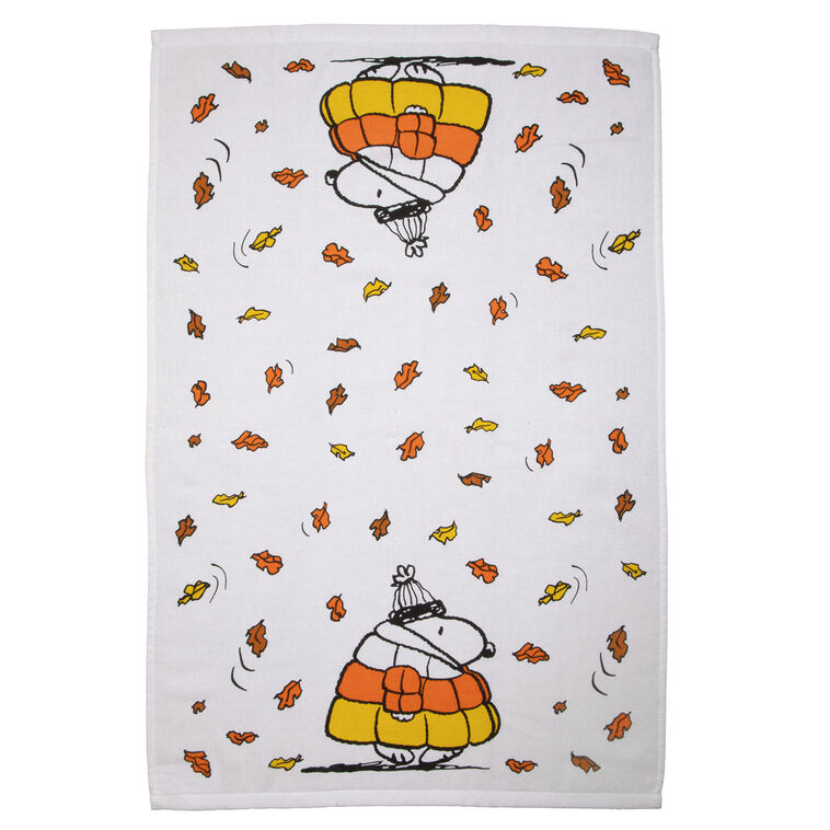 Hallmark R Squared Peanuts Snoopy In Candy Corn Puffer Coat And Orange Tea Towels Set Of 3