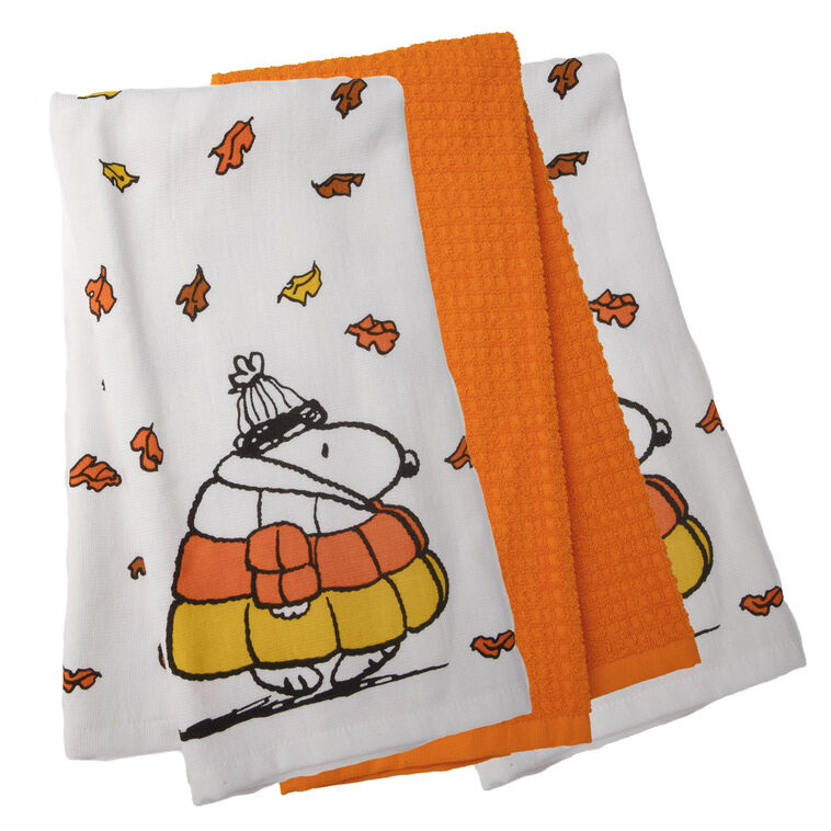 hallmark R Squared Peanuts Snoopy in Candy Corn Puffer Coat and Orange Tea Towels Set of 3