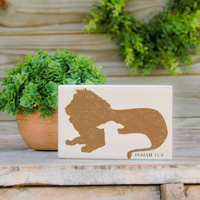 Hallmark Sincere Surroundings Lion And Lamb Wood Sign