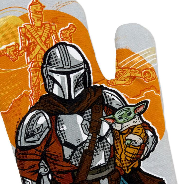 Hallmark Star Wars: The Mandalorian™ Grill Fork And Oven Mitt Set Of 2