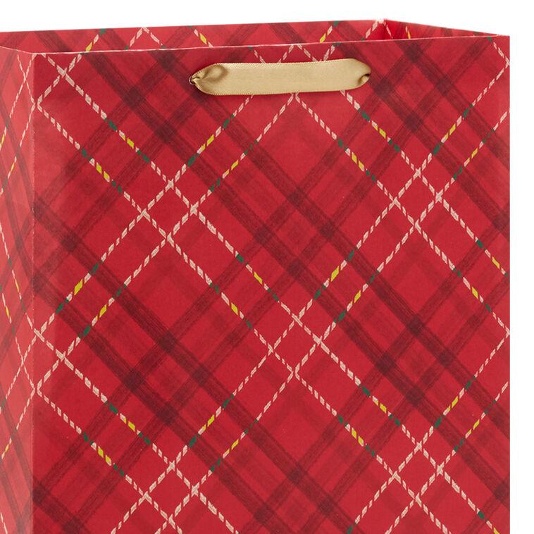 Hallmark Traditional Christmas 8-Pack Assorted Gift Bag Bundle