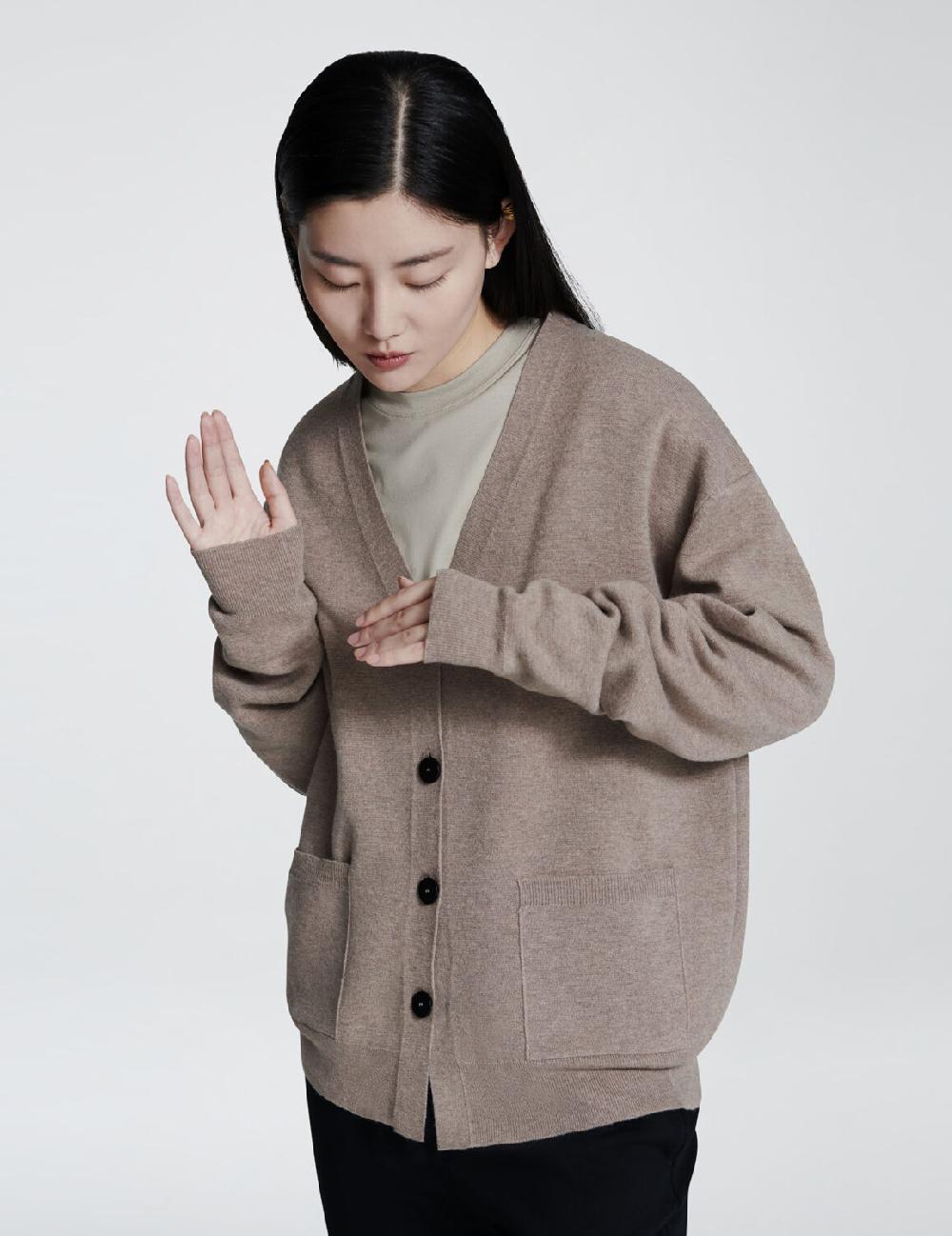 handvaerk Super Fine Merino Wool Cardigan