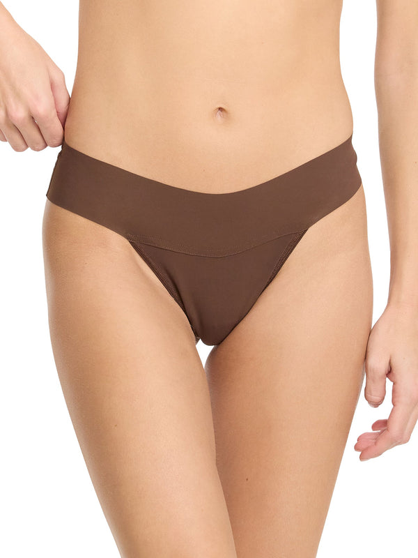 hanky panky BreatheSoft® Natural Rise Thong Mahogany