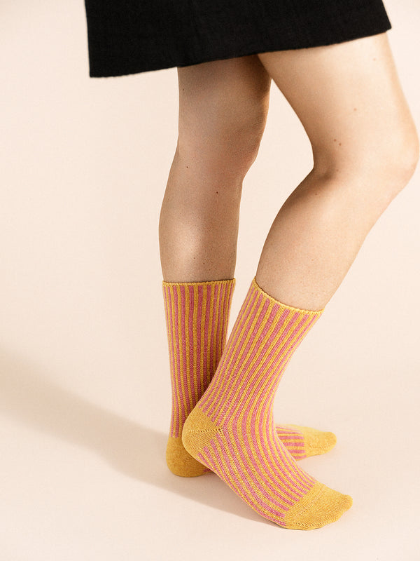 Hansel From Basel Magnolia Cashmere Crew Pink