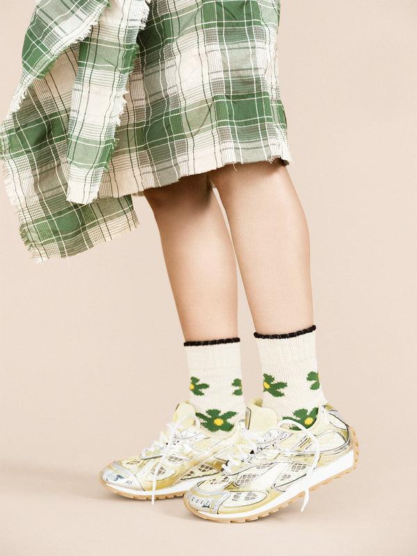 Hansel From Basel Mod Daisy Boucle Crew Ivory