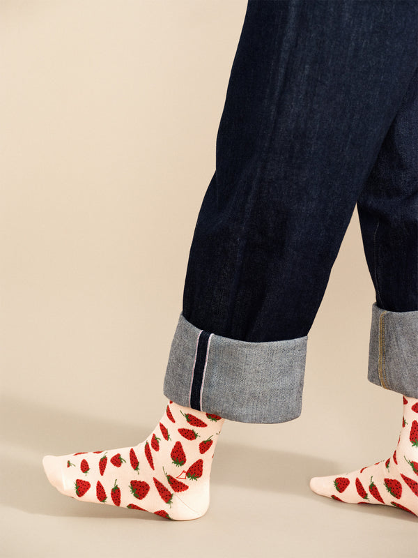 Hansel From Basel Strawberries Men’s Crew Salmon