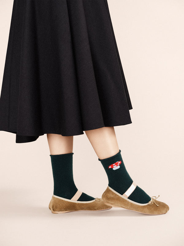 Hansel From Basel Red Cap Cashmere Crew Hunter Green