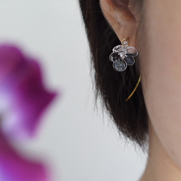 Hario Violet Earrings