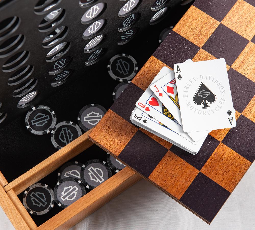 harley H-D Deluxe 3 in 1 Game Set Four across / Checkers / Playing cards