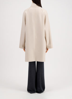 Harris Wharf London Raglan Cape Pressed Wool Almond 120 Tmlk