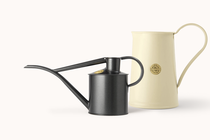 haws The Fazeley Flow - Plants and Flowers Set - Graphite & Cream - Two Pint Indoor Metal Watering Can and Jug Bundle