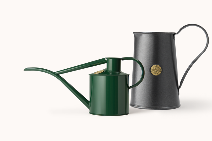 haws The Fazeley Flow - Plants and Flowers Set - Green & Graphite - Two Pint Indoor Metal Watering Can and Jug Bundle