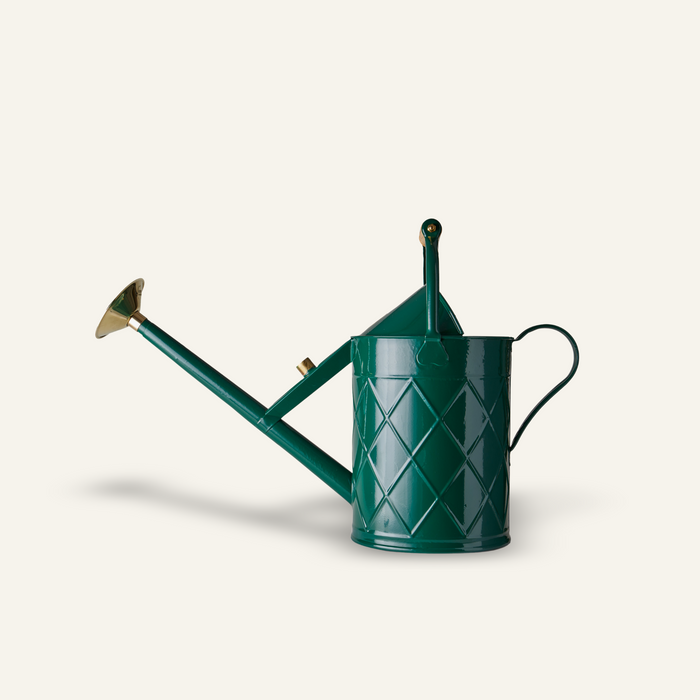 haws The Hockley Heritage HDG - 2 Gallon Green Outdoor Metal Watering Can