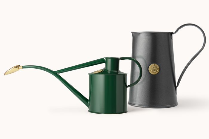 haws The Rowley Ripple - Plants and Flowers Set - Green & Graphite - Two Pint Indoor Metal Watering Can and Jug Bundle