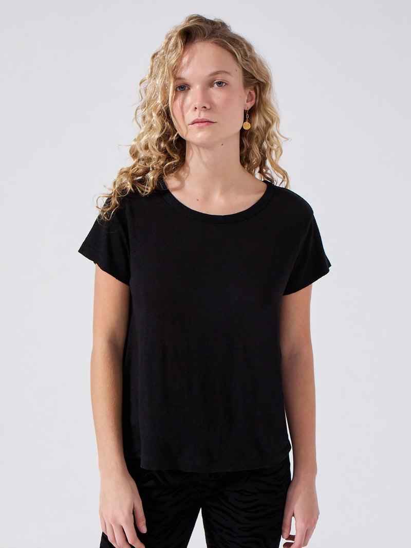 hayley menzies Linen T-Shirt Black