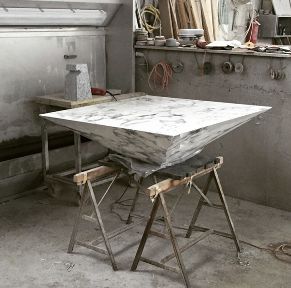 Haymann Lythos Table