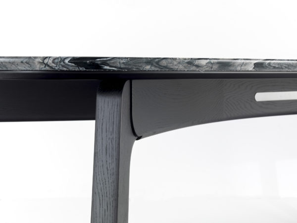 Haymann Robin Table