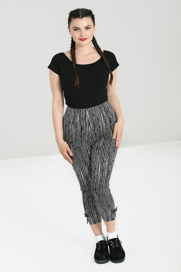 Hell Bunny Regan Capris Black / White