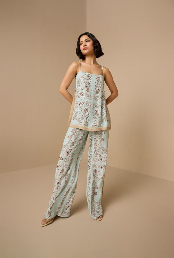 Hemant & Nandita Navi Top