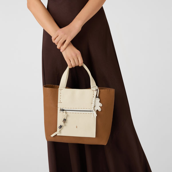 Henry Beguelin Isa S Pocket Bag Martellato Caramel