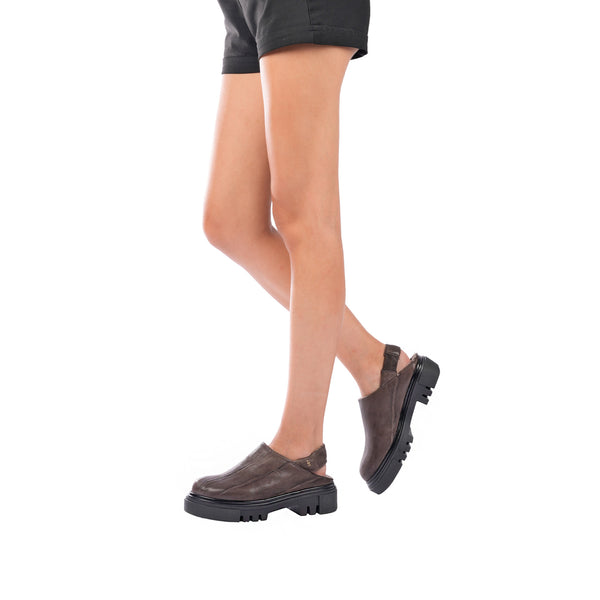 Henry Beguelin Open Back Slipper Plissettato Brown