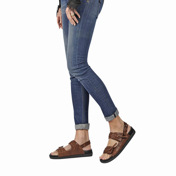 Henry Beguelin Sandal Ricamo Vegetal Wash Brandy