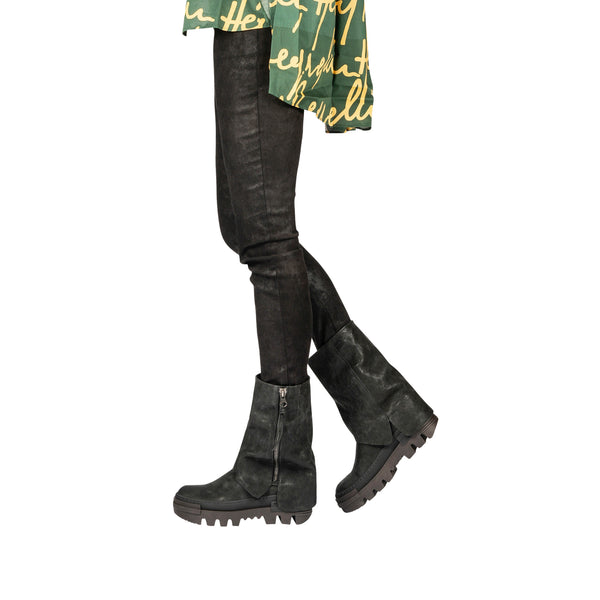 Henry Beguelin Short Boot Grattato Black