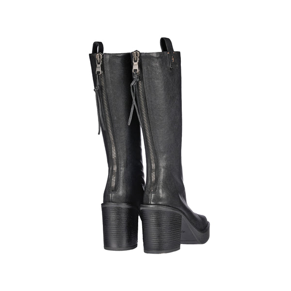 Henry Beguelin Square Toe Boot Old Iron Black