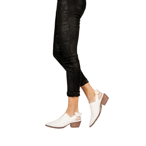 Henry Beguelin Texan Mule Old Iron White