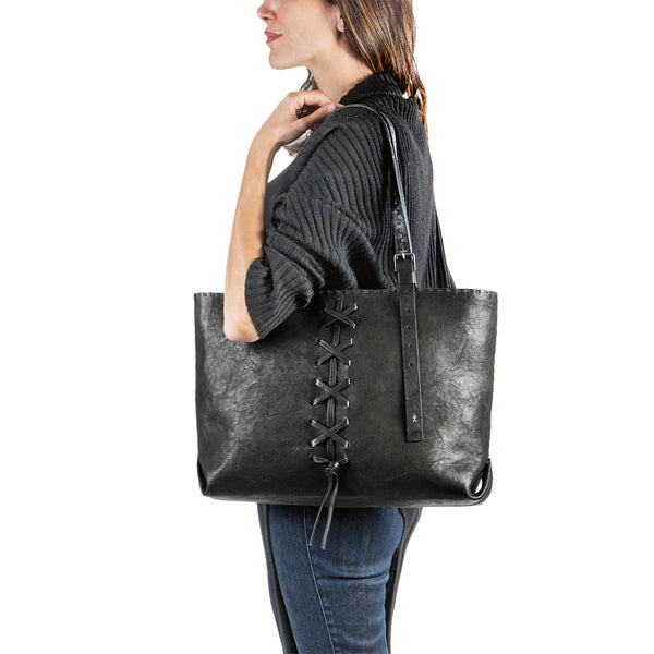 Henry Beguelin Irina Ricamo Croce Vegetal Wash Black