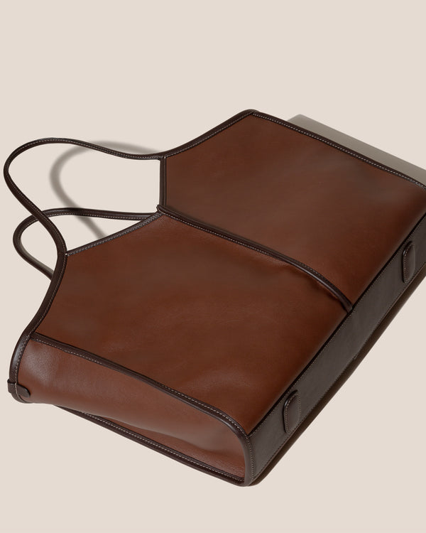 Hereu CALELLA SQUARED MEDIUM LEATHER Brown