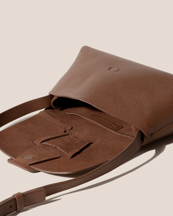 Hereu MABRA CROSSBODY GRAINY Camel